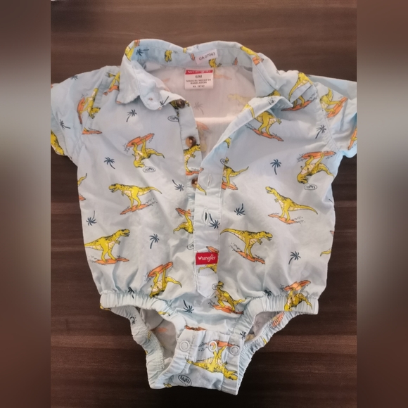 Wrangler matching set size 6M - Picture 2 of 3